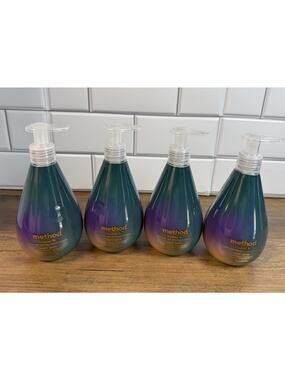 4 Method Frosted Fir Holiday Hand Wash 12 oz Hydrating Clean- NEW